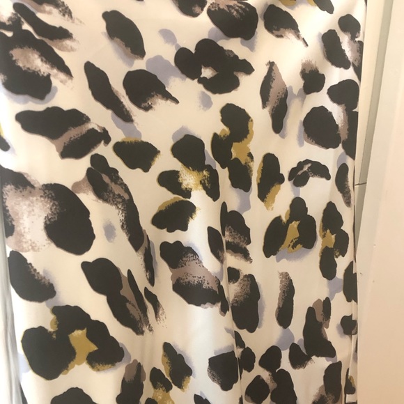 NWT Adorable Animal Print Silk Like MIDI Skirt - Picture 2 of 4